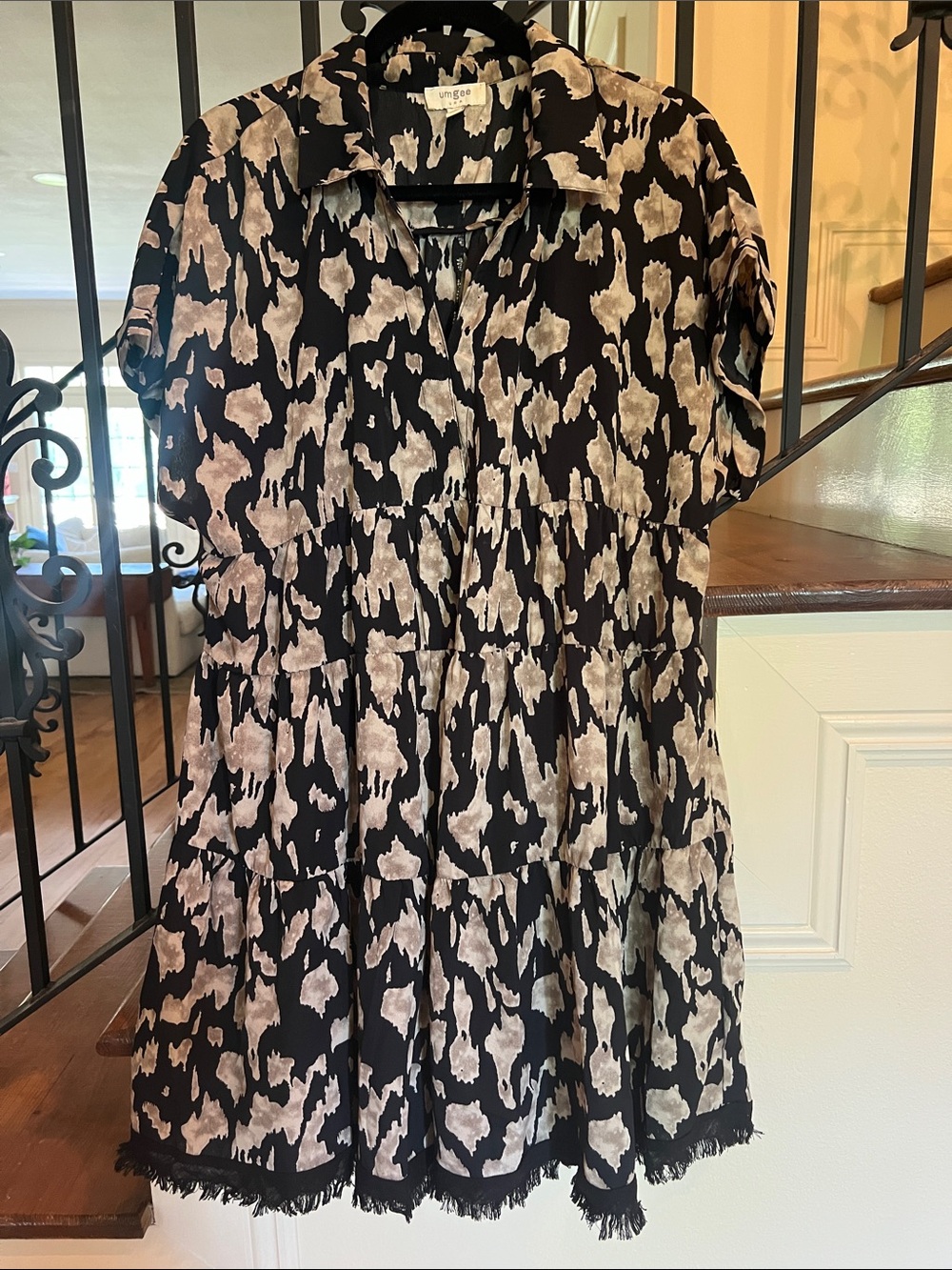 Umgee Black Short-Sleeve Tiered Dress with Taupe Spot Print